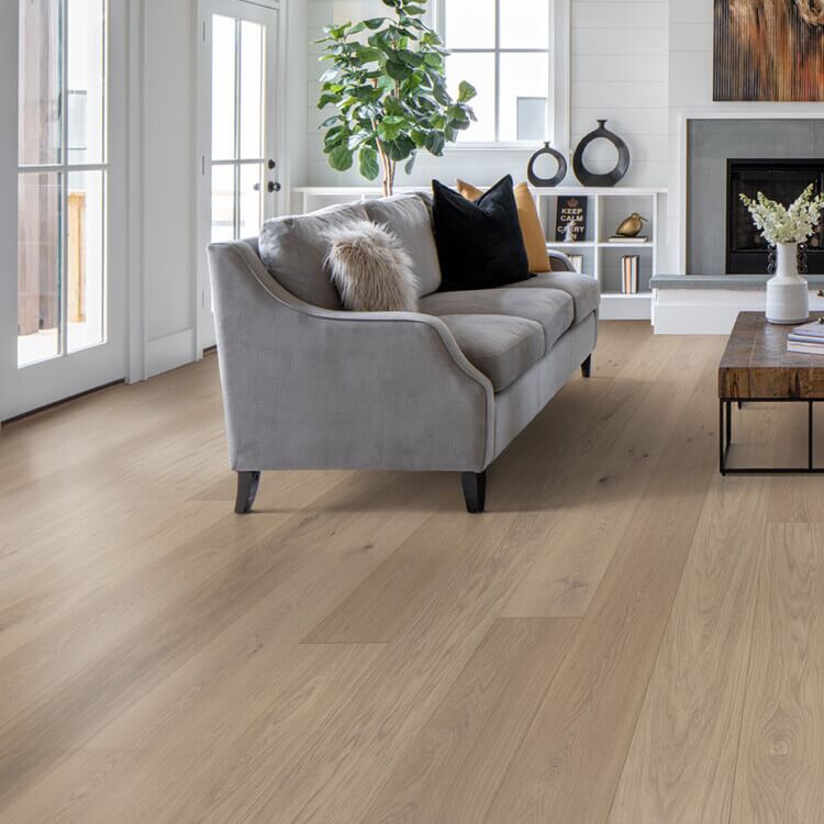 ウイングトップ50 leiri hygge エルム　わんわん Oak Nature | Misty White | Hardened wood floors Collection Välinge